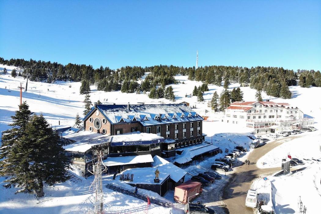 İzmir Çıkışlı Yılbaşı Özel Oksijen Zone Hotel Konaklamalı Uludağ Turu 1 Gece 2 Gün (Gala Dahil)