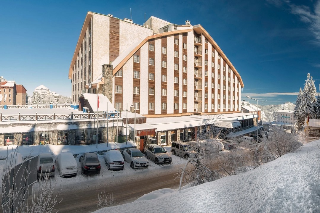 İzmir Çıkışlı Yılbaşı Özel Grand Yazıcı Otel Konaklamalı Uludağ Turu 1 Gece 2 Gün (Gala Gecesi Dahil)