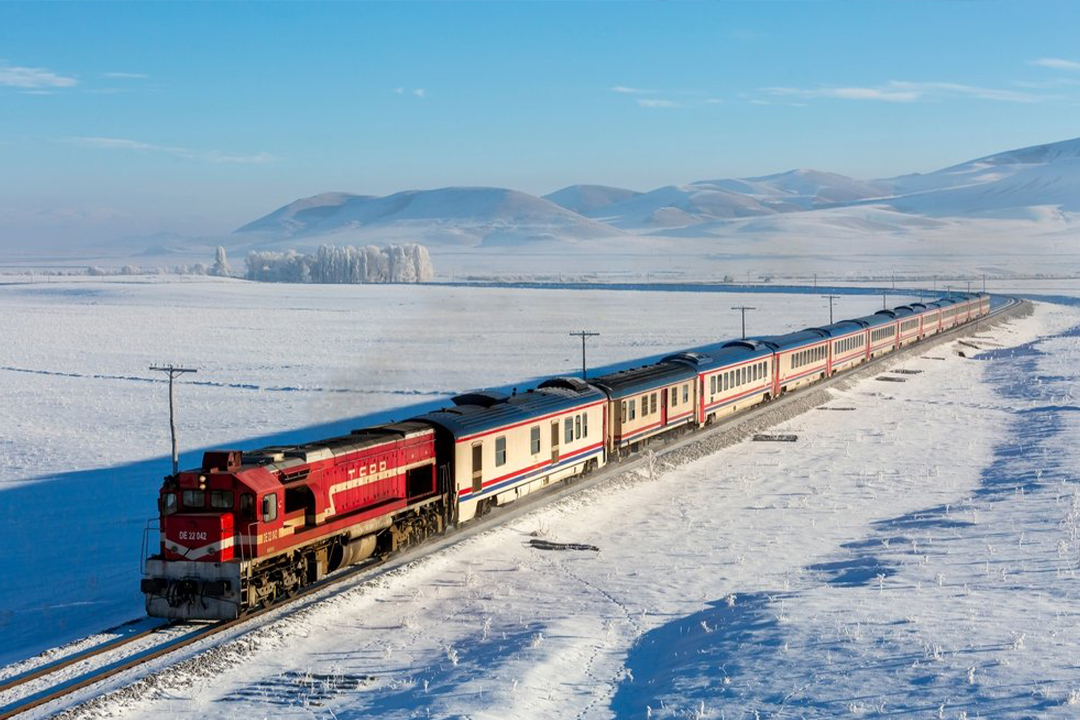 İstanbul Çıkışlı Turistik Doğu Ekspresi İle Kars Turu (Tren ile Gidiş-Uçak ile Dönüş ) 